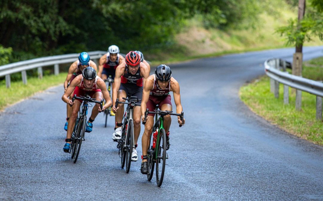 Az elit mezőny bajai sprint csatája, nemzetközi színvonalon